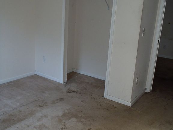 2nd image of 1437 Ellis Trace Dr W