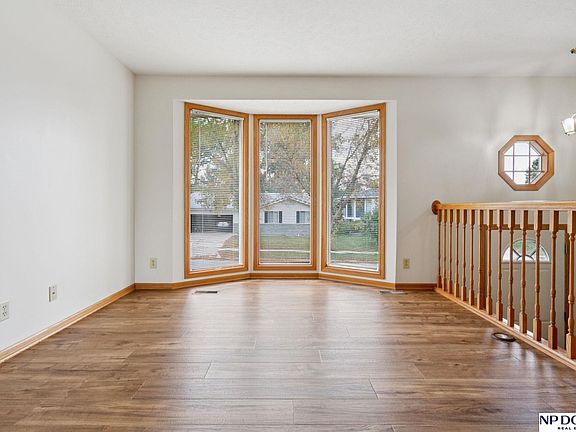 5th image of 5124 S 78th St