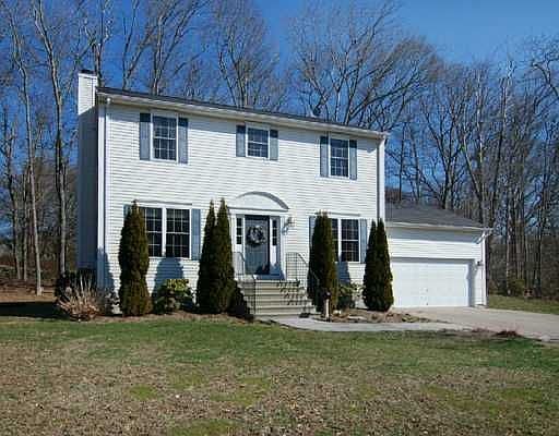 1st image of 12 S Woods Dr