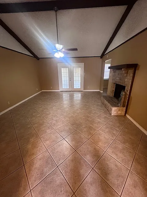 1367 Willowbend — Photo 2
