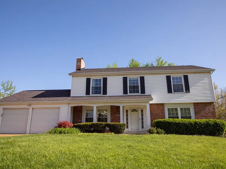 15579 Country Ridge Dr — Photo 1