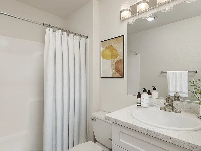 Woodbridge Apartments — Photo 17