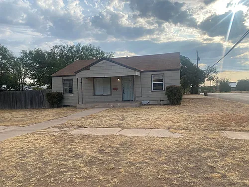 2111 Runnels St #1 Photo 1