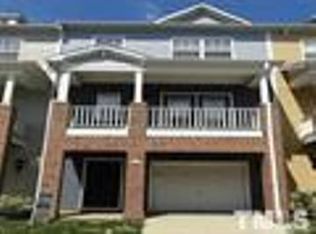 222 Broadgait Brae Rd, Cary, NC 27519