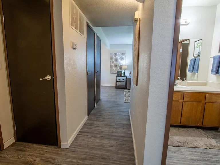 ONE MONTH FREE! APPLY FREE! VIRTUAL TOURS! — Photo 76