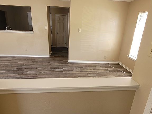 5th image of 3527 Cameron Springs