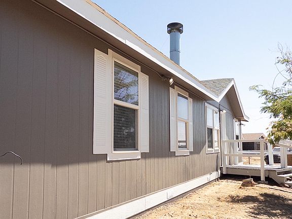 3rd image of 8925 Oleander Ave
