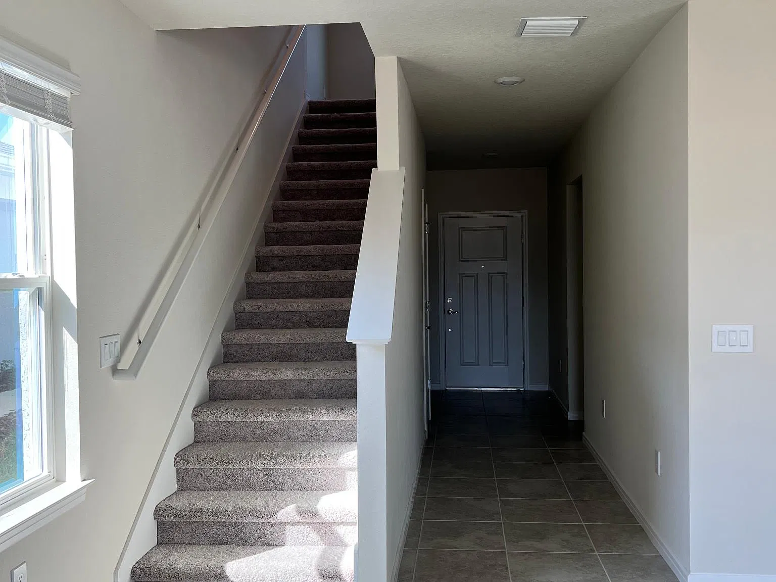 2130 Charming Ave — Photo 4