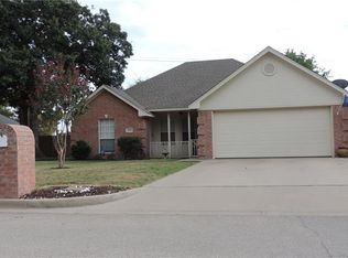 1818 Laura St, Weatherford, TX 76086