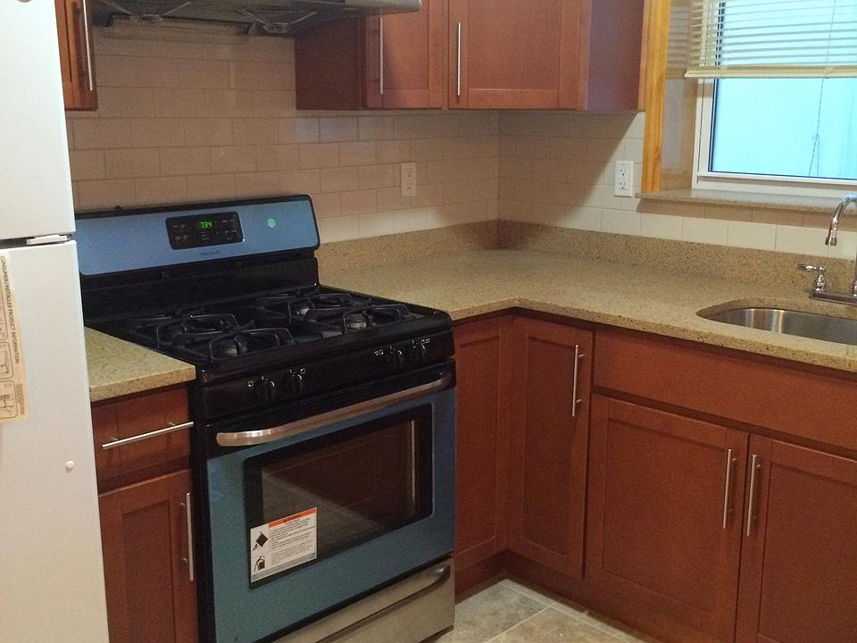 2nd image of 85 1st St