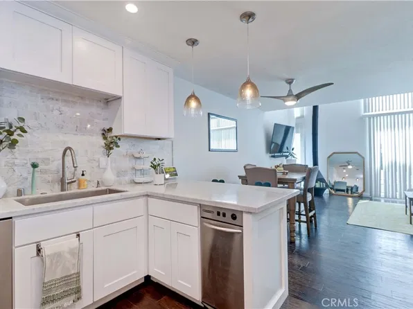 1048 Cabrillo Park Dr APT A, Santa Ana, CA 92701