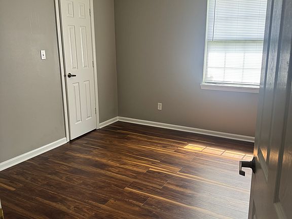 5th image of 1417 Hunters Ln