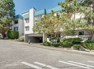 1740 NE 86th St APT 203, Seattle, WA 98115