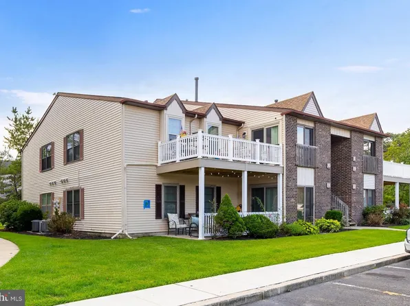 20 Pickwick Pl, Sewell, NJ 08080