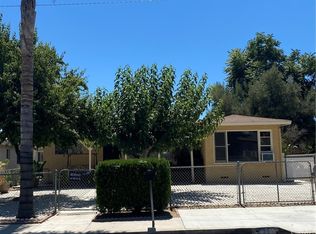 233 W 2nd St, Perris, CA 92570