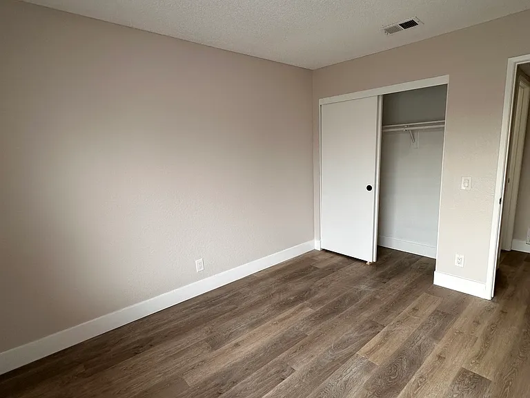 7386 Saddle Rd #B — Photo 18