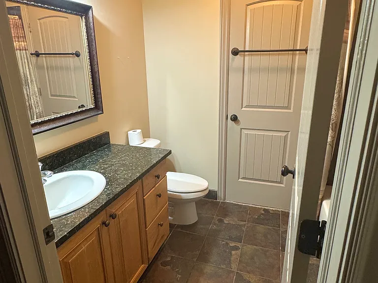 4032 E Mount Airey Dr — Photo 12