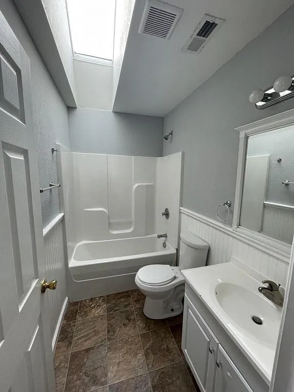 330 Cherry Avenue, Unit A — Photo 4