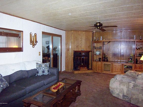 4th image of 10865 Arrowhead Dr