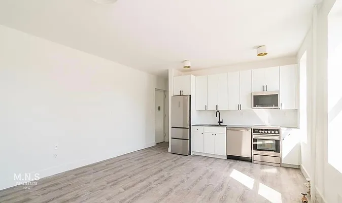 Rented by MNS | media 14