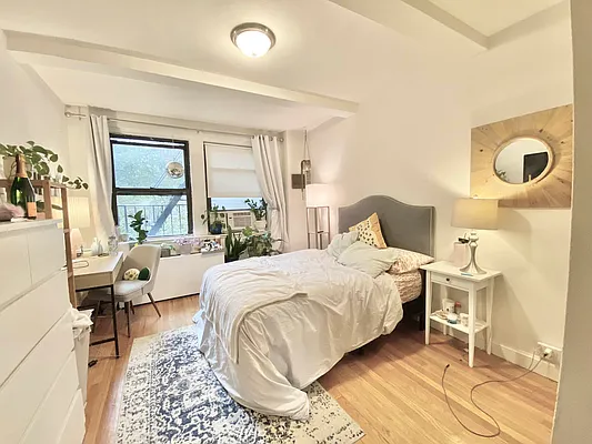 Rented by Bond New York | media 22