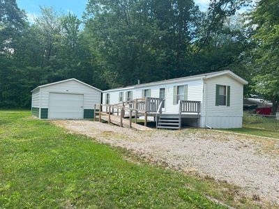 126 Westview Dr, Houghton Lake, MI, 48629