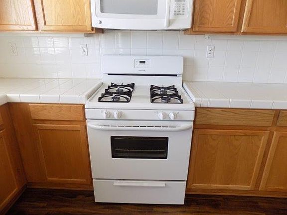 4th image of 9360 Azurite Ave #Donotdistr