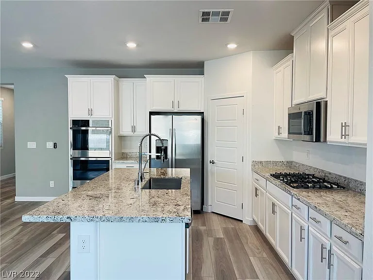 12364 Harbor Isle Ave — Photo 11
