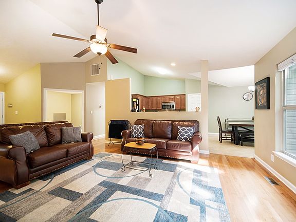 5th image of 6217 Munsee Dr