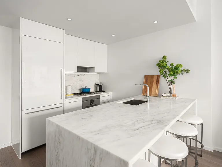 150 E 23rd St #4B — Photo 5