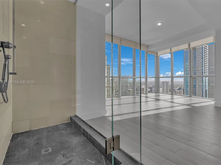 1100 Biscayne Blvd #4308 — Photo 42