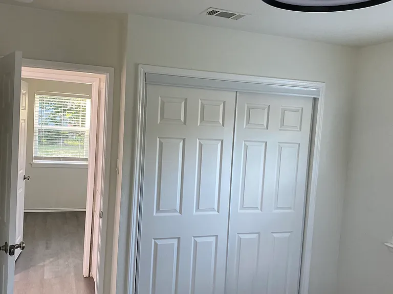 1104 Glenn Dr — Photo 12