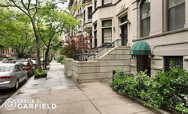 Rented by Leslie J. Garfield | media 19