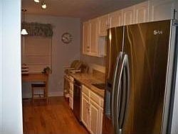 5th image of 1711 Thayer St