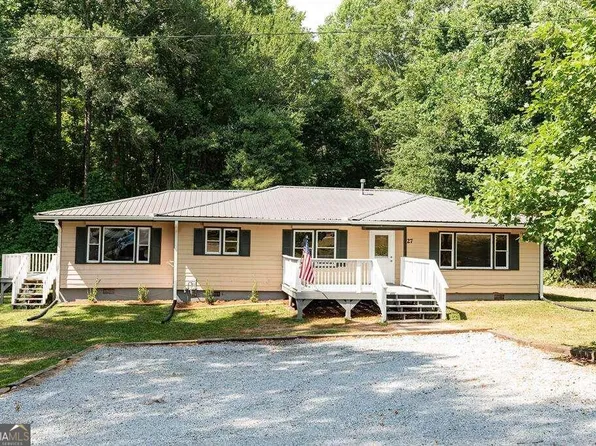 27 Armstrong Dr, Carrollton, GA 30117