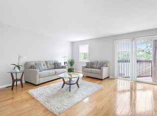 306 Tappan St #B, Brookline, MA 02445