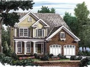 12 Holliday Dr, Hawley, PA 18428