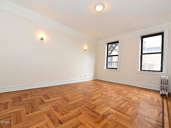 4th image of 2680 30th St APT 5S