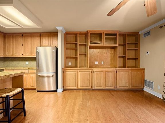 3rd image of 2500 Steck Ave APT 28