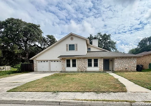 3 bed, 2.0 bath, 1824 sqft, $2,300 — Photo 3