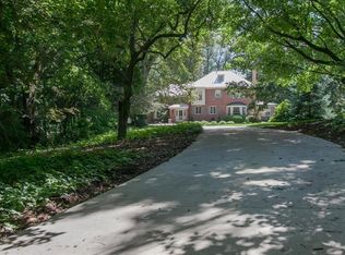 2184 Linden Dr SE, Cedar Rapids, IA 52403
