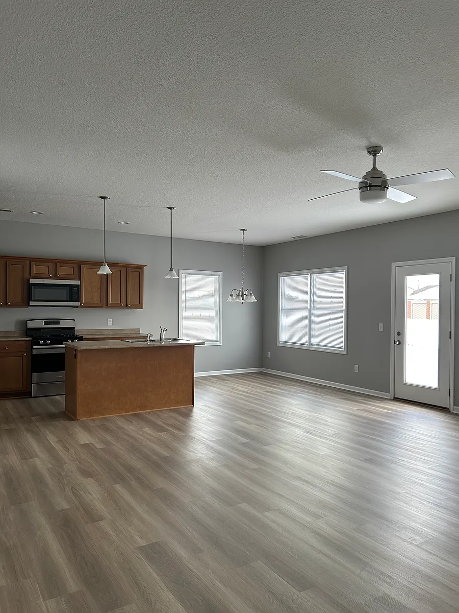 Building Photo - 810 S Melody Cir