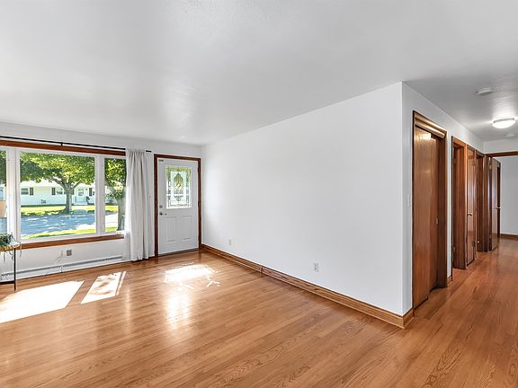 5th image of 1237 N Locust St