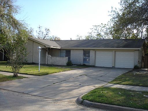 2nd image of 4211 Dalmatian Dr