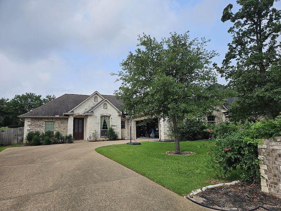 1st image of 2426 Newark Cir