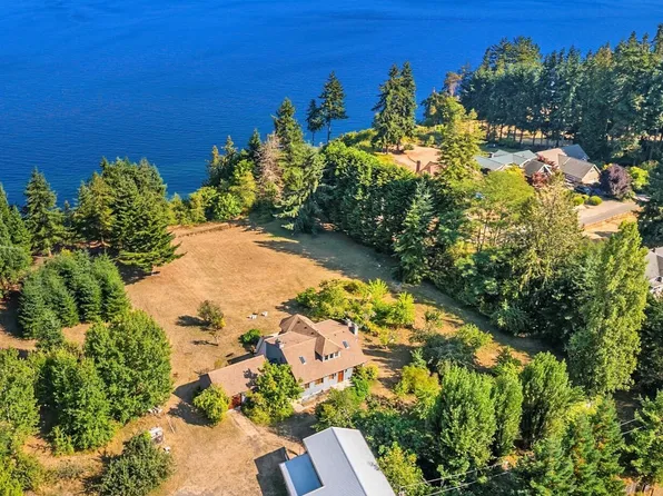 34258 Pilot Point Road NE, Kingston, WA 98346