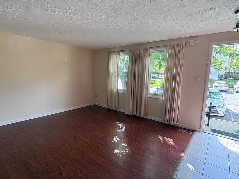 11149 Captains Walk Ct — Photo 2