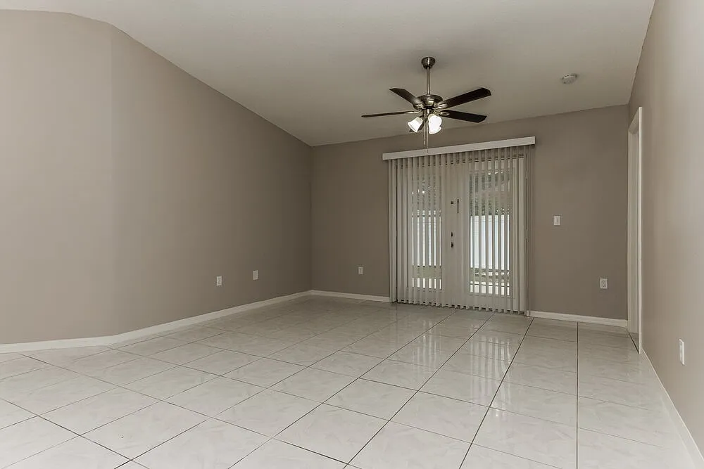 4 bed, 2.0 bath, 1523 sqft, $3,870 — Photo 3