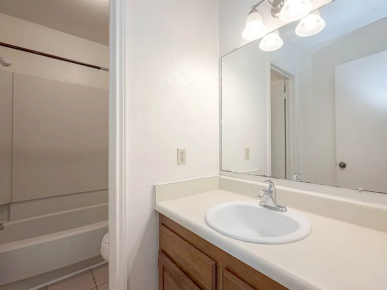 2404 Sycamore Ave #C-1 — Photo 20