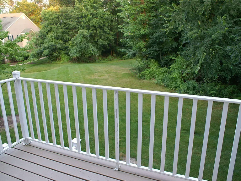 402 Bollen Ct — Photo 6